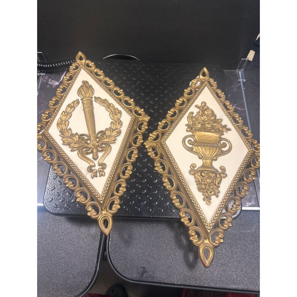 Syroco Set of 2 Vintage Wall Plaques